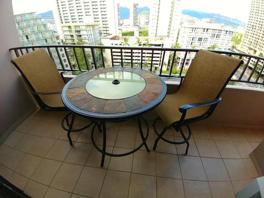Royal Kuhio - Large 1 Bedroom Apartment Honolulu