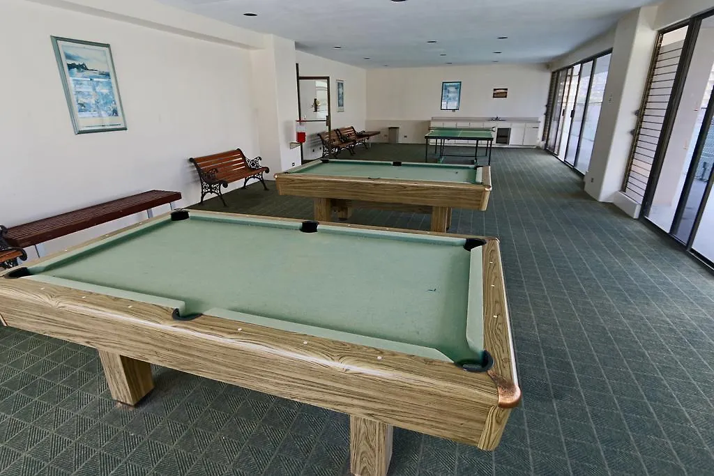 Royal Kuhio - Large 1 Bedroom Apartment