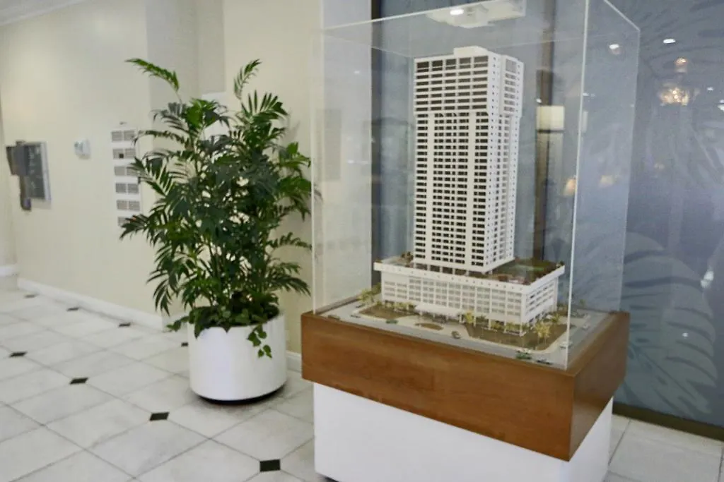 Royal Kuhio - Large 1 Bedroom Apartment 0*, Honolulu
